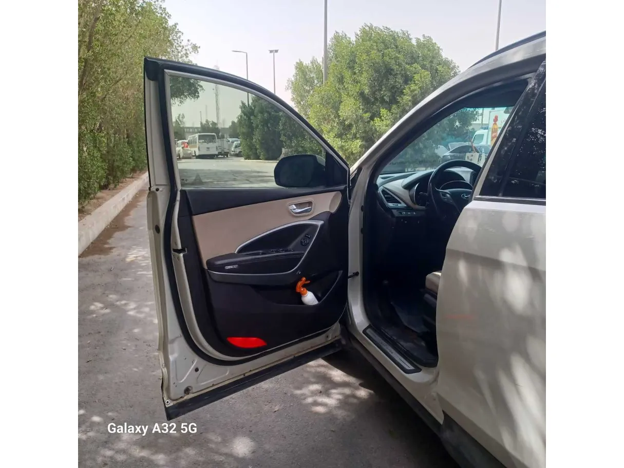 Car image 26