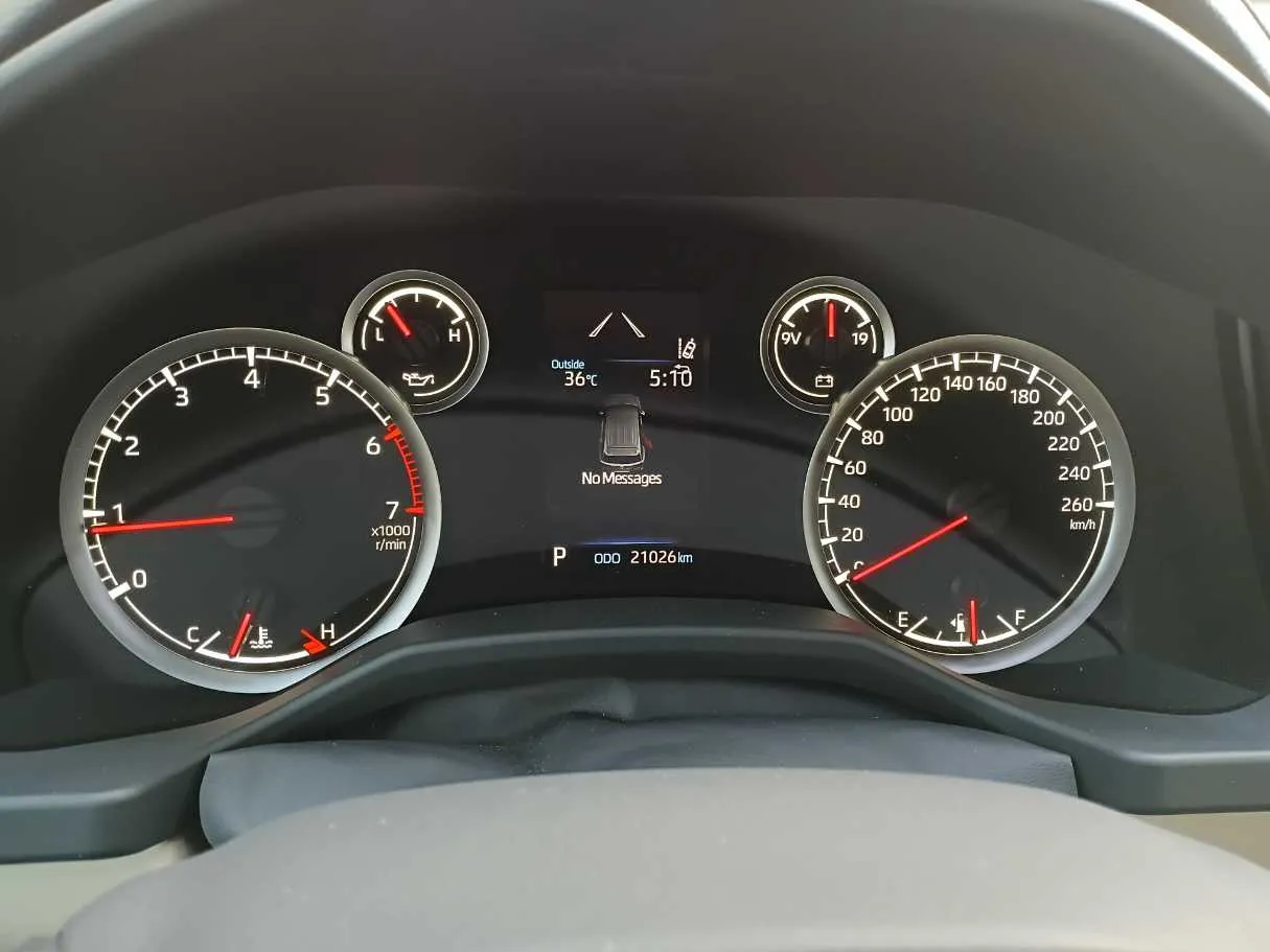 Car image 24