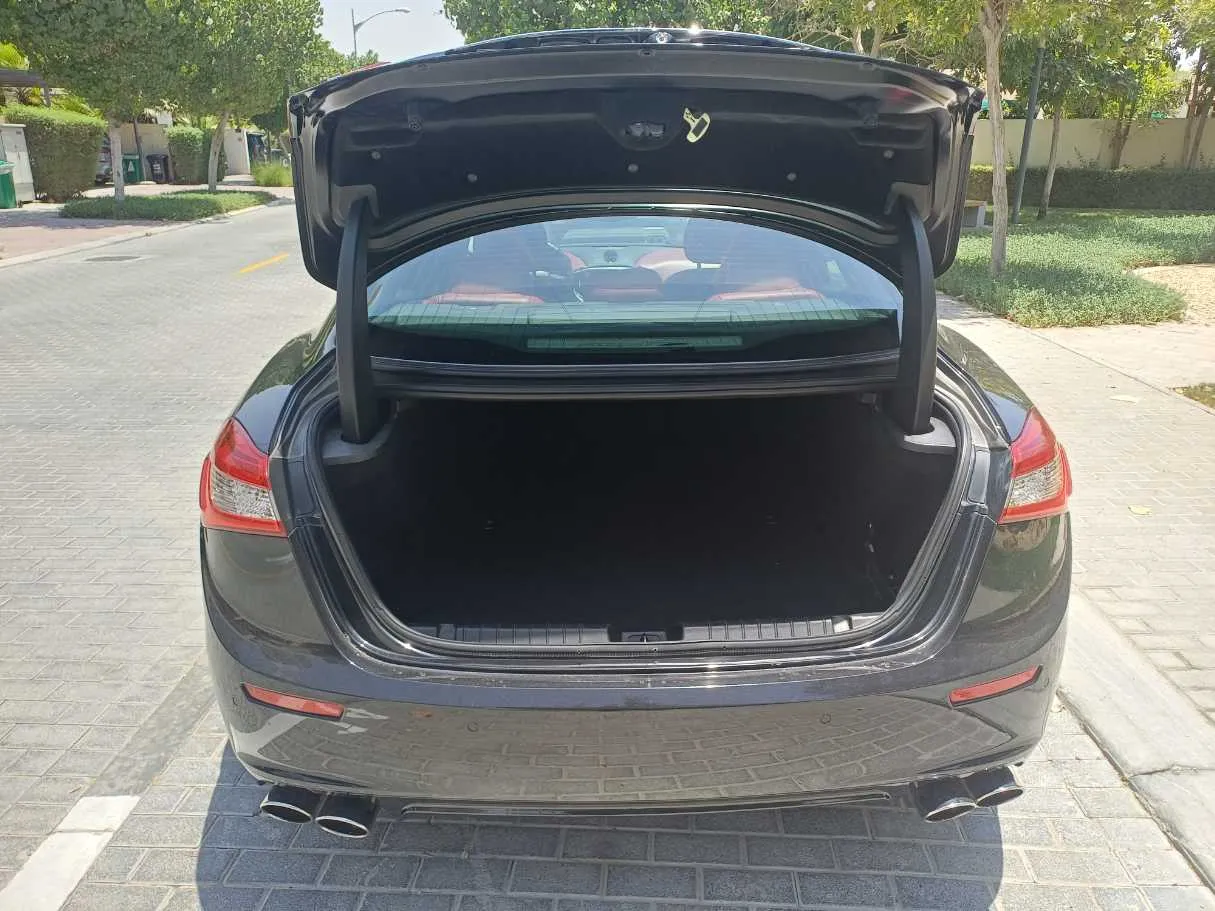 Car image 24