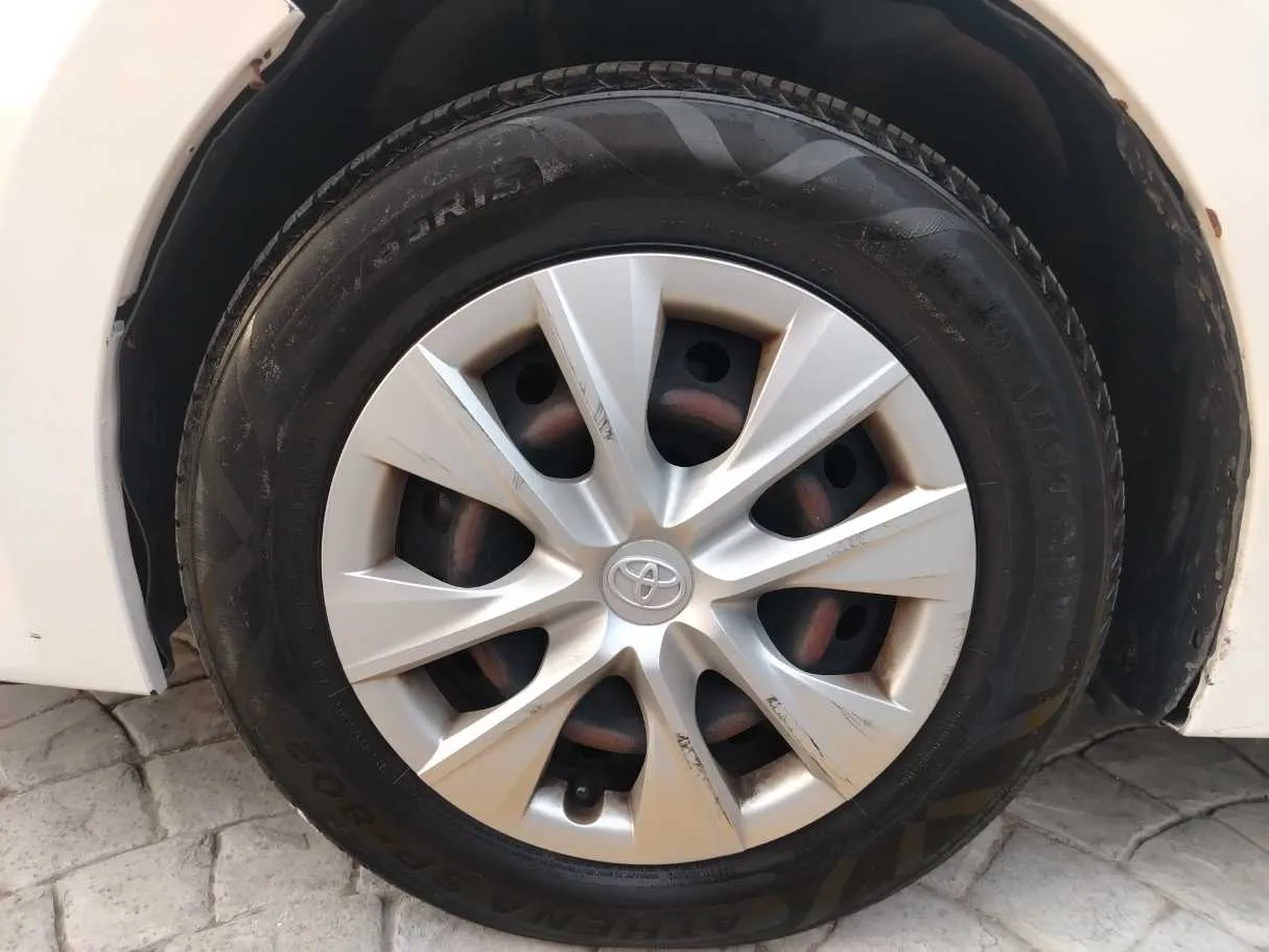 Car image 10