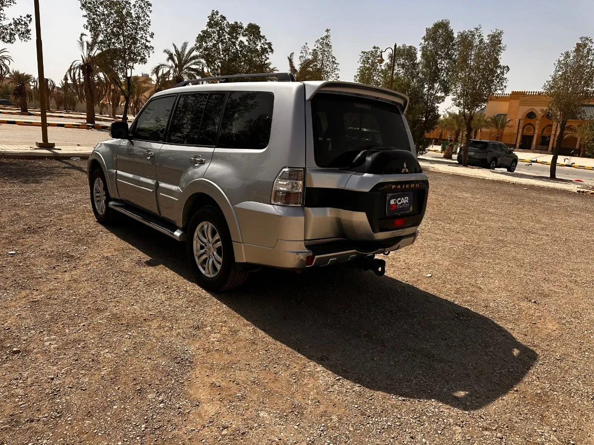 Car image 7