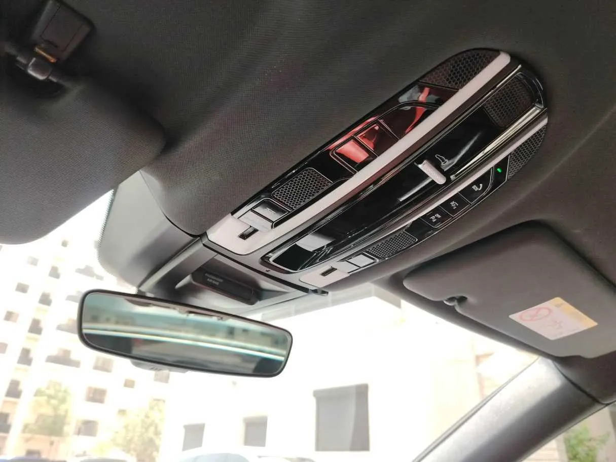 Car image 39