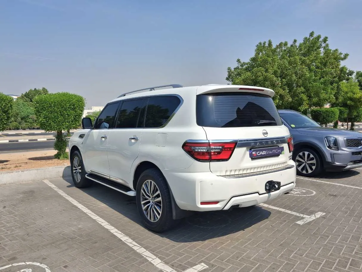 Car image 7