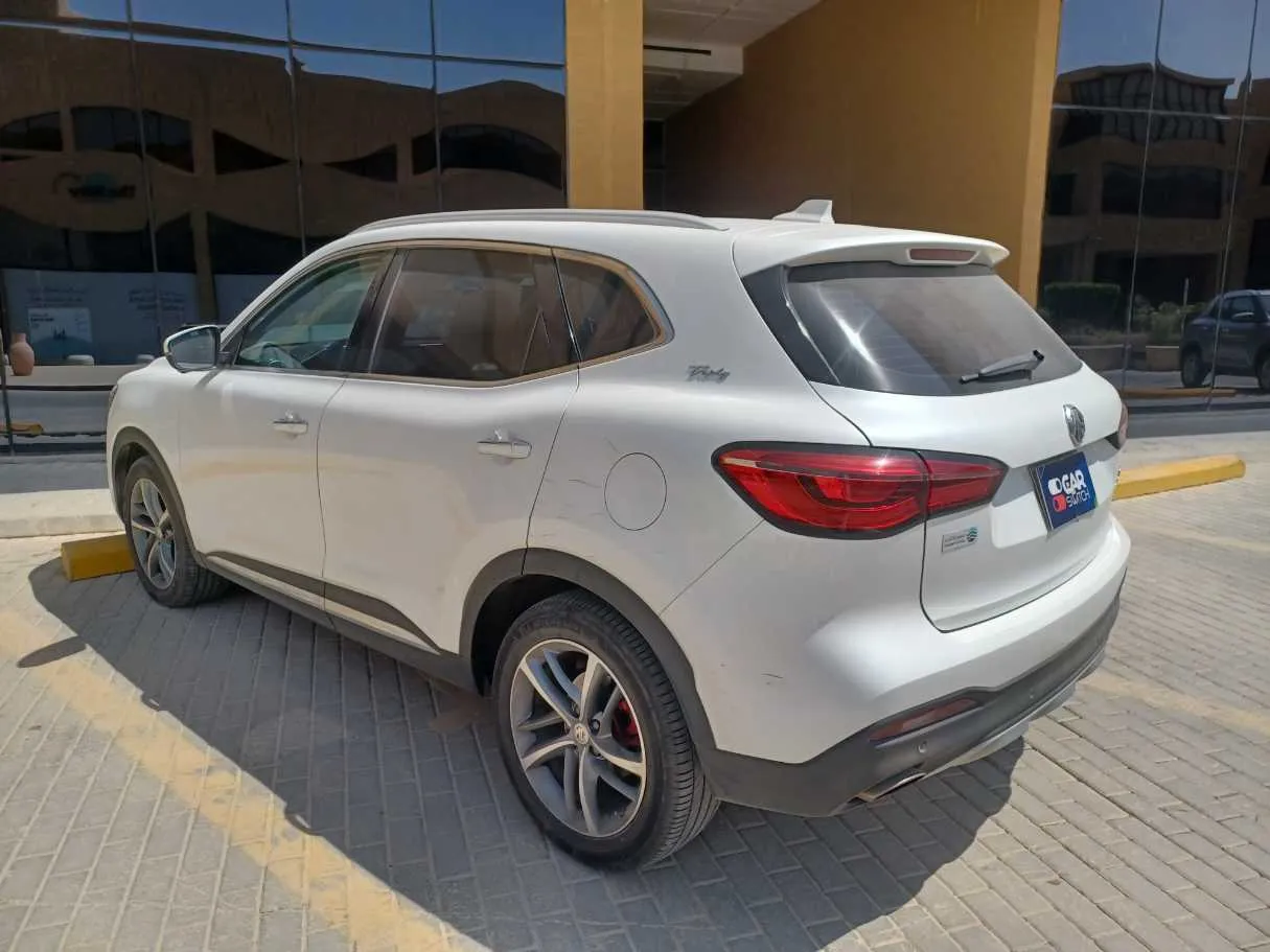 Car image 7