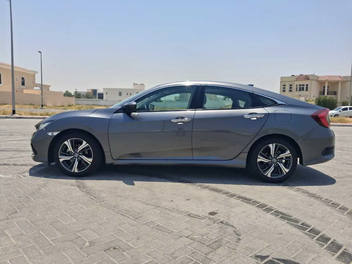 Car image 8