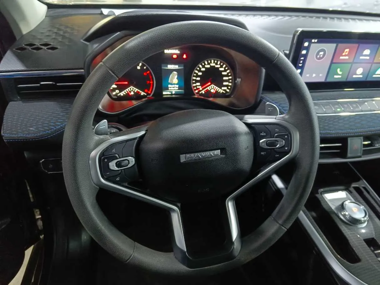 Car image 13