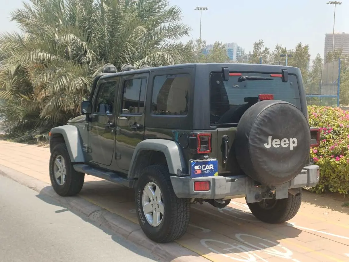 Car image 7