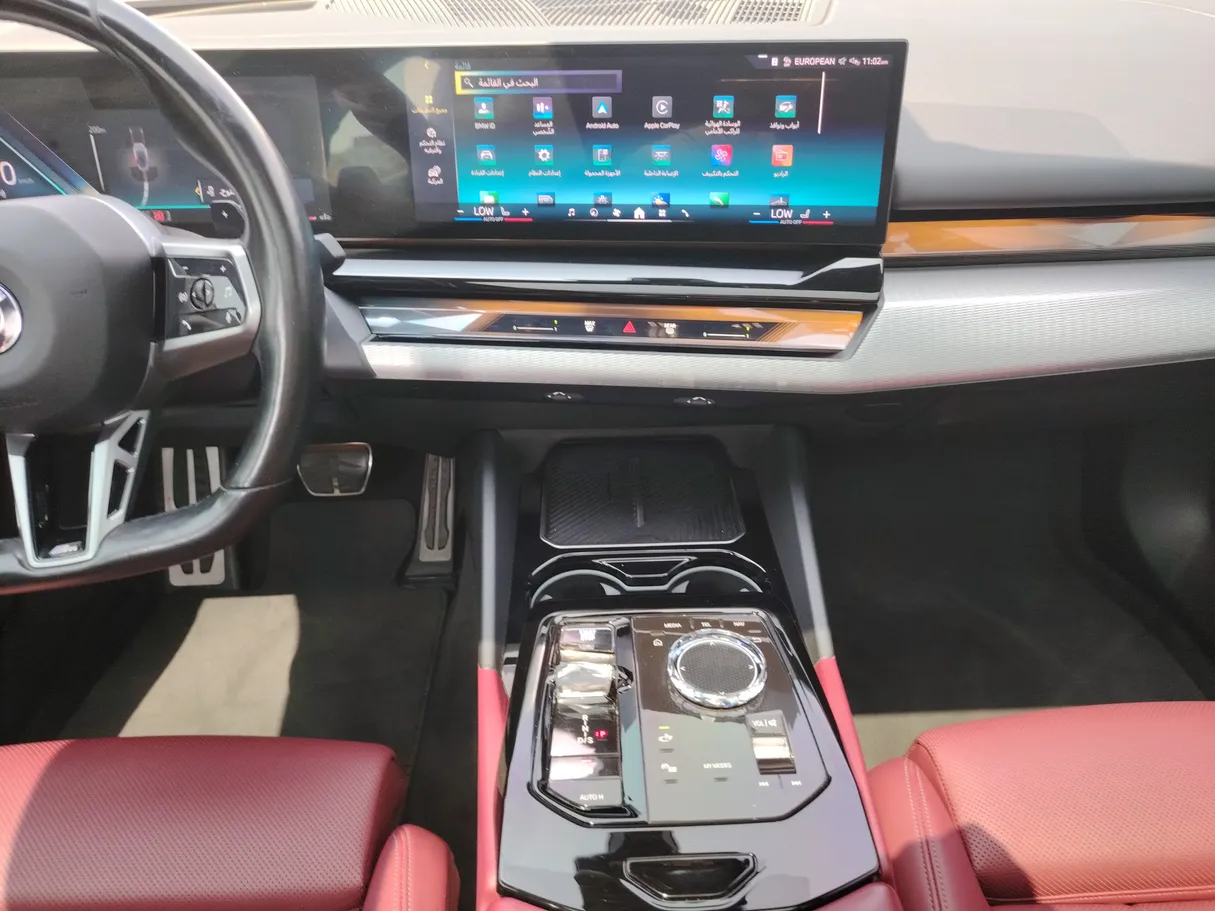 Car image 18