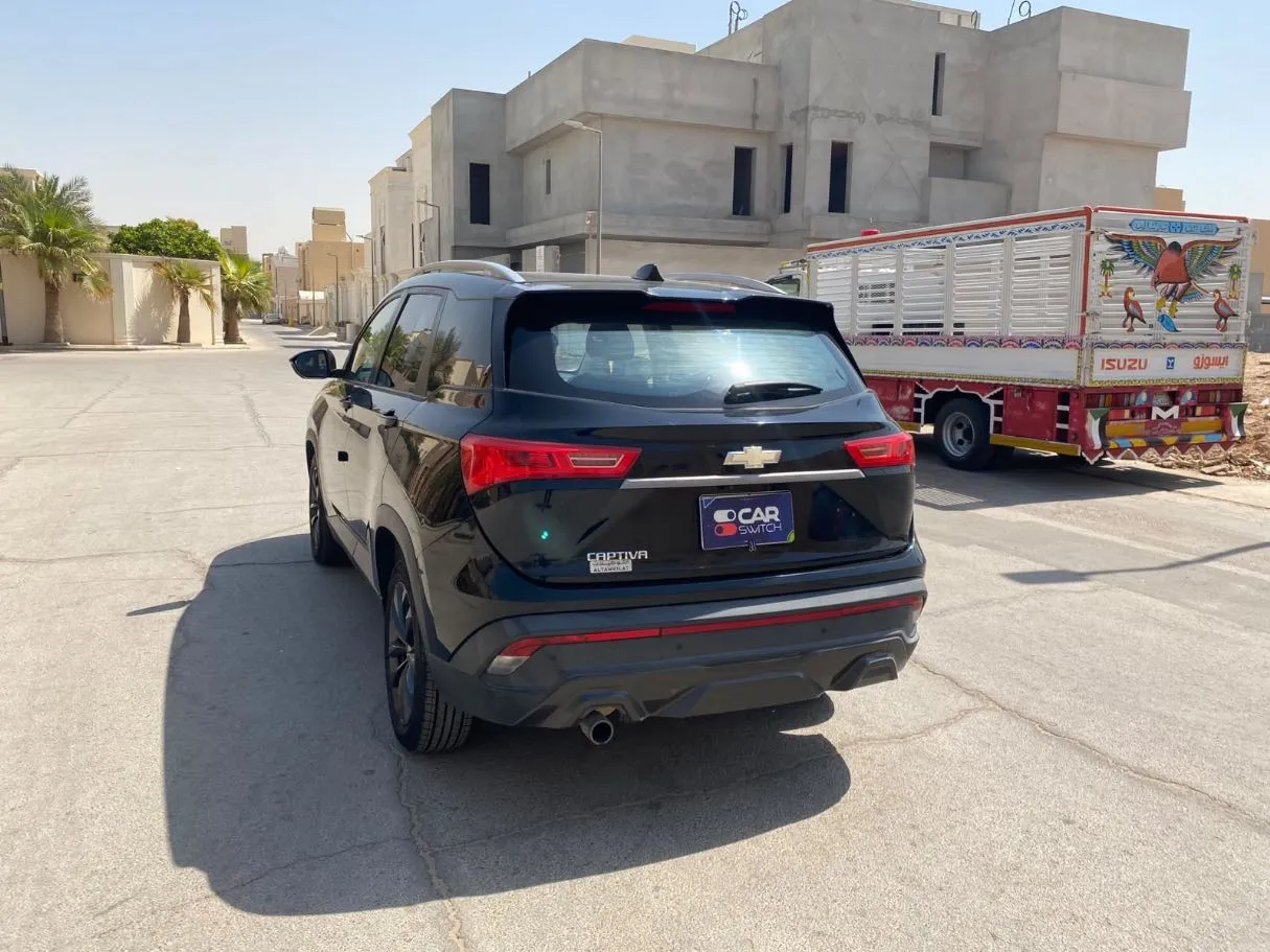 Car image 7