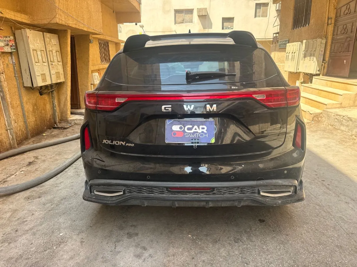 Car image 6