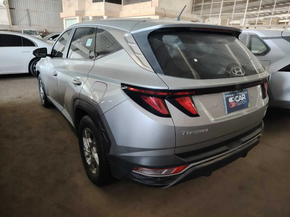 Car image 7