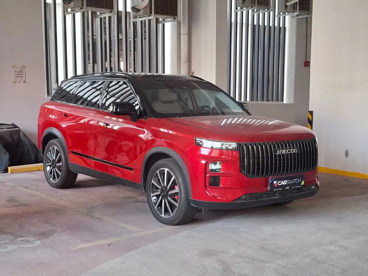Car image 4