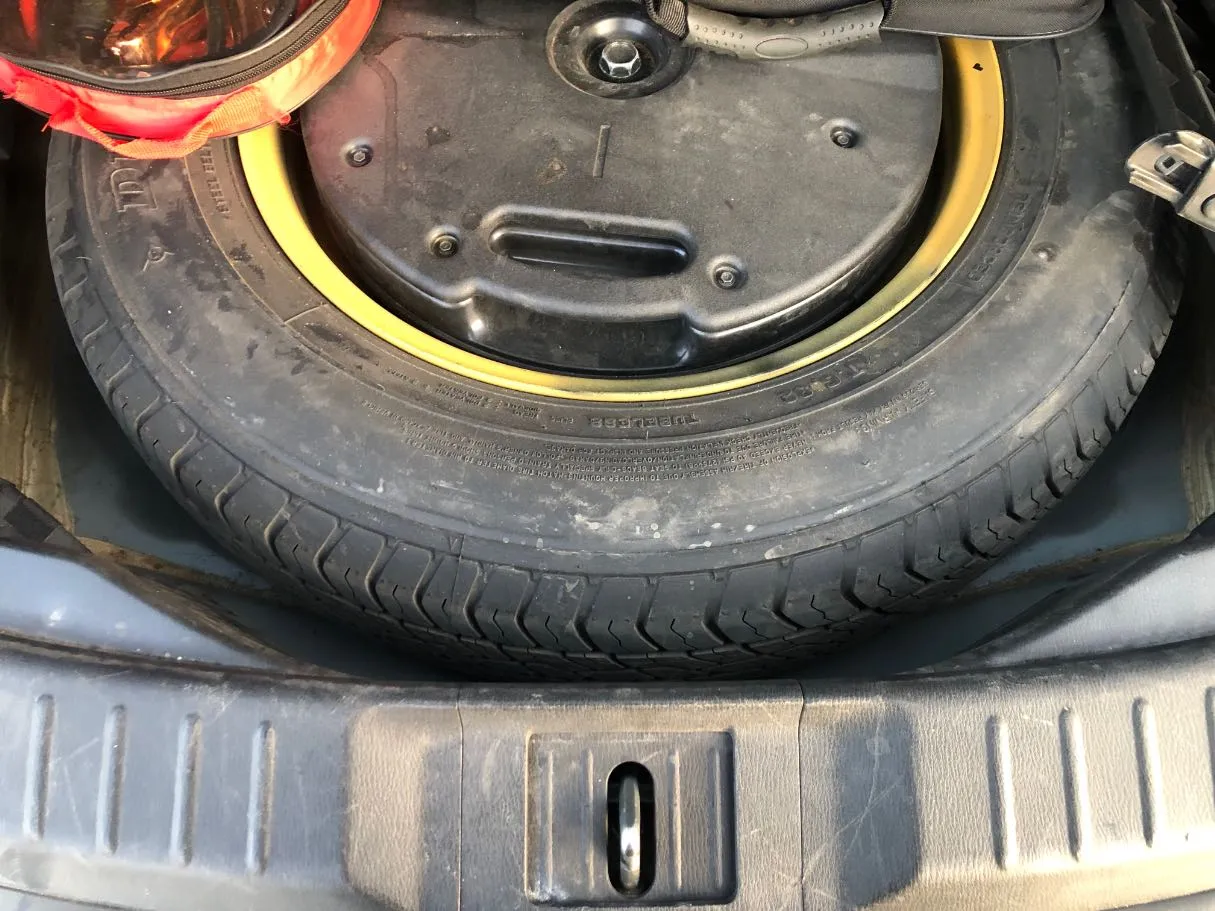 Car image 23