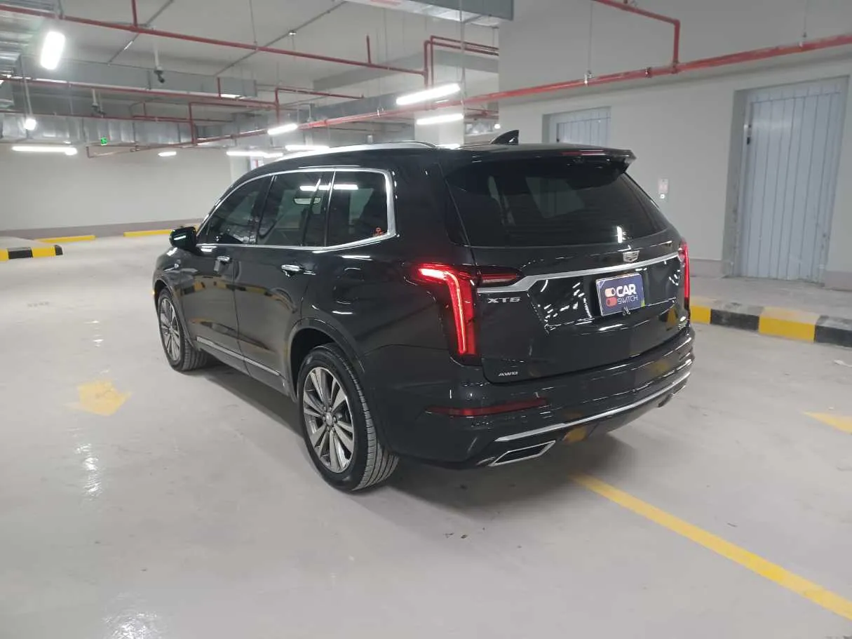 Car image 7