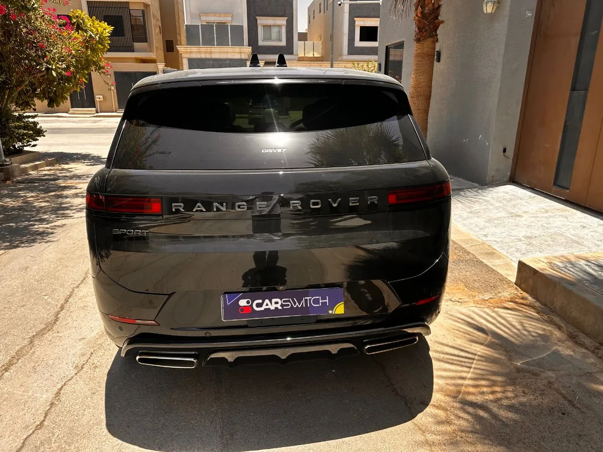 Car image 6