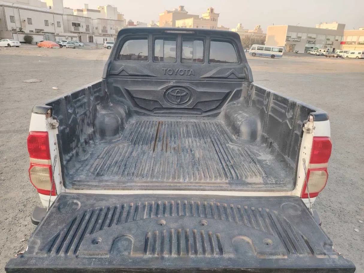Car image 22