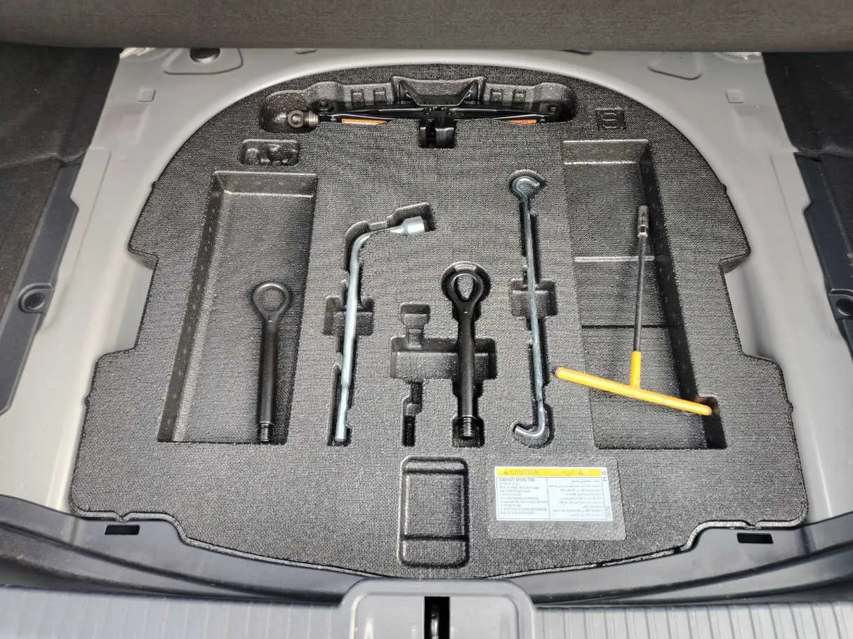Car image 36