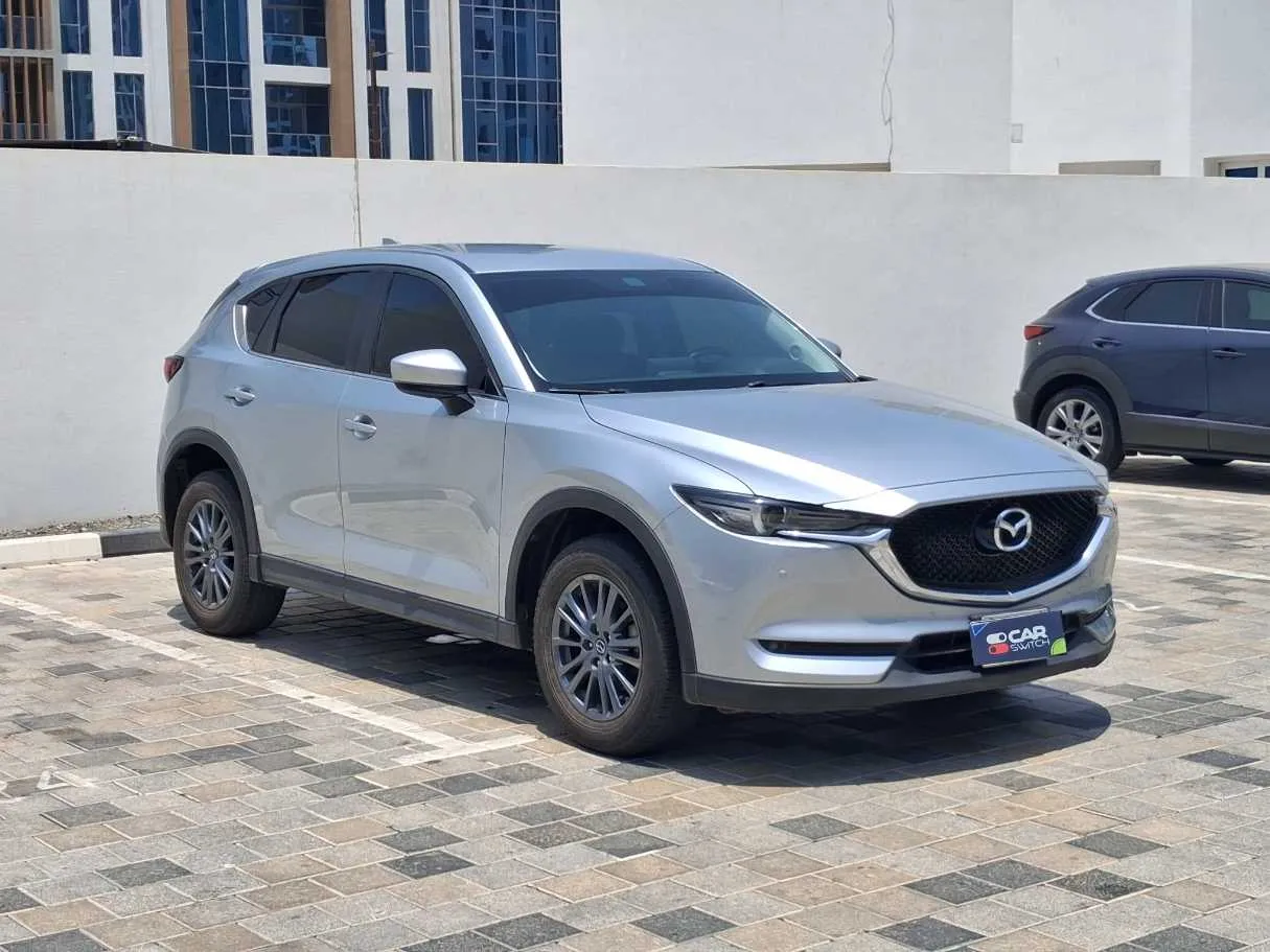 Car image 3