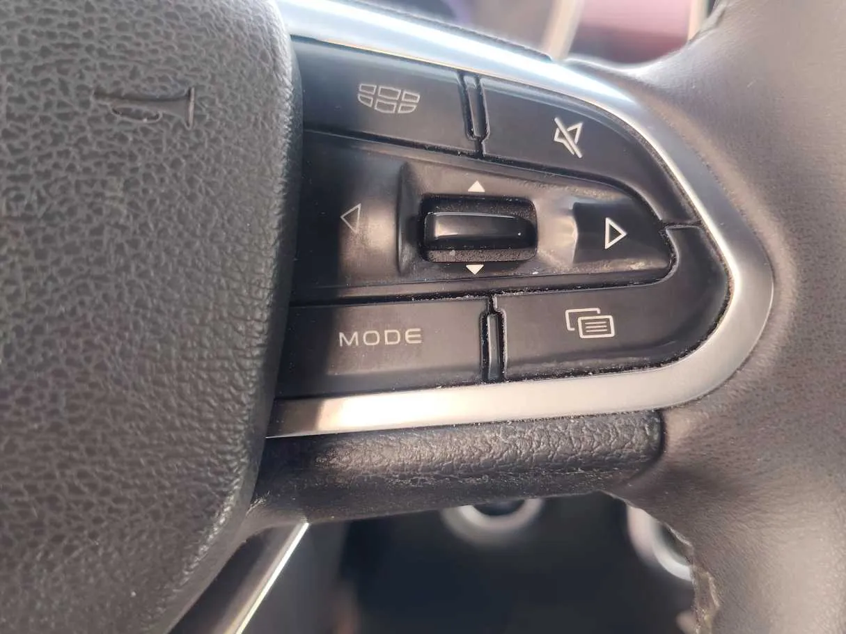 Car image 38
