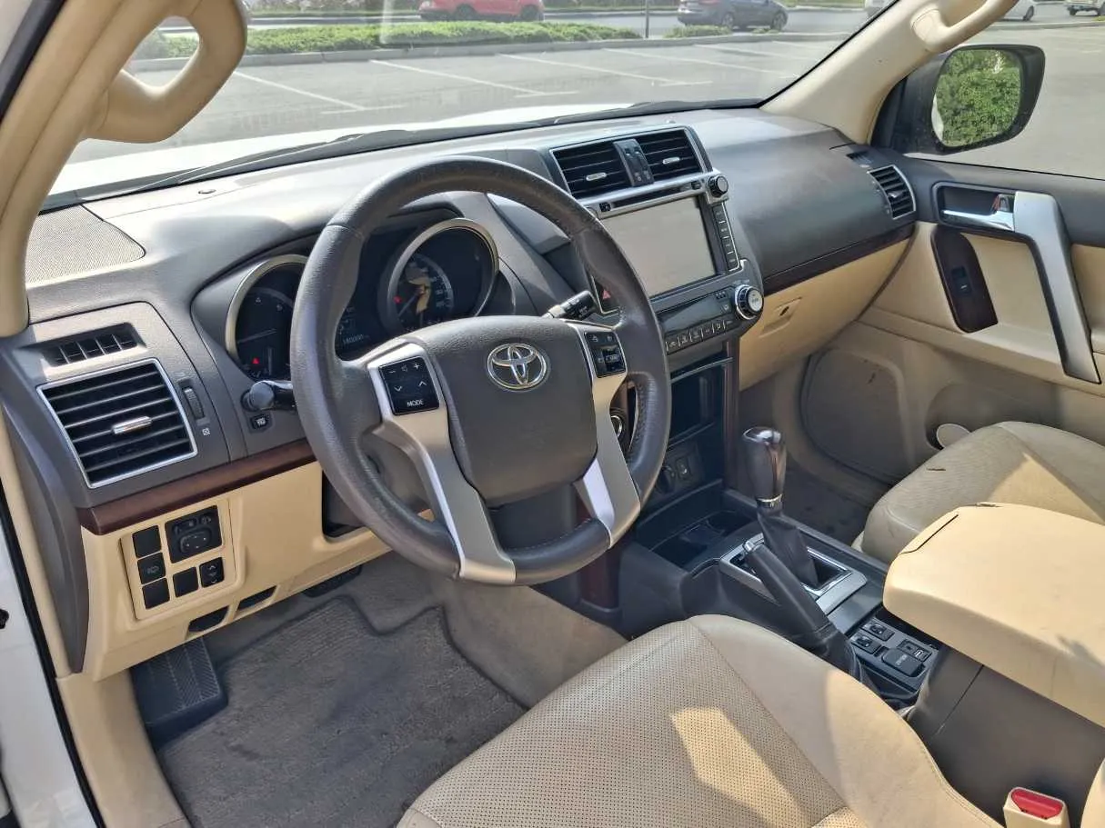 Car image 11