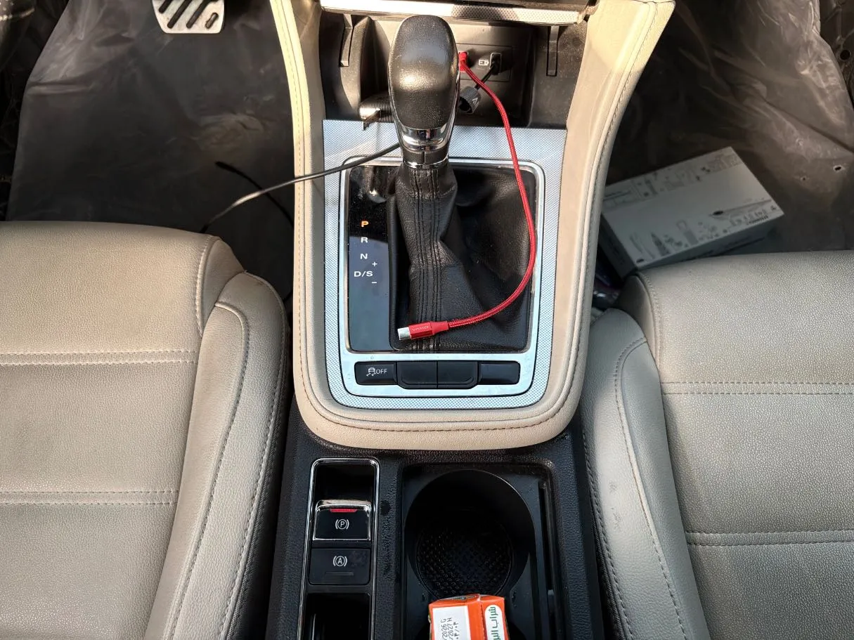 Car image 19