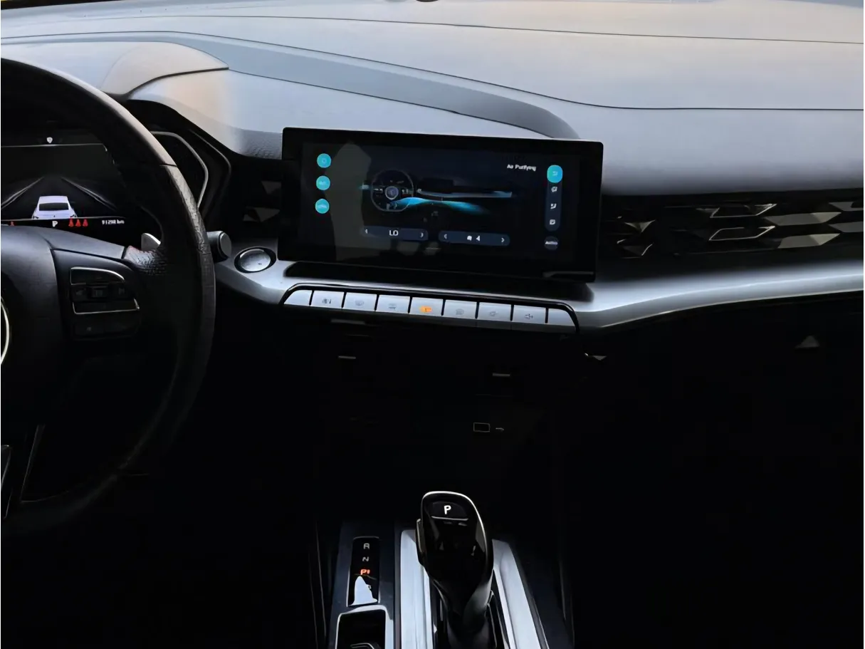 Car image 7