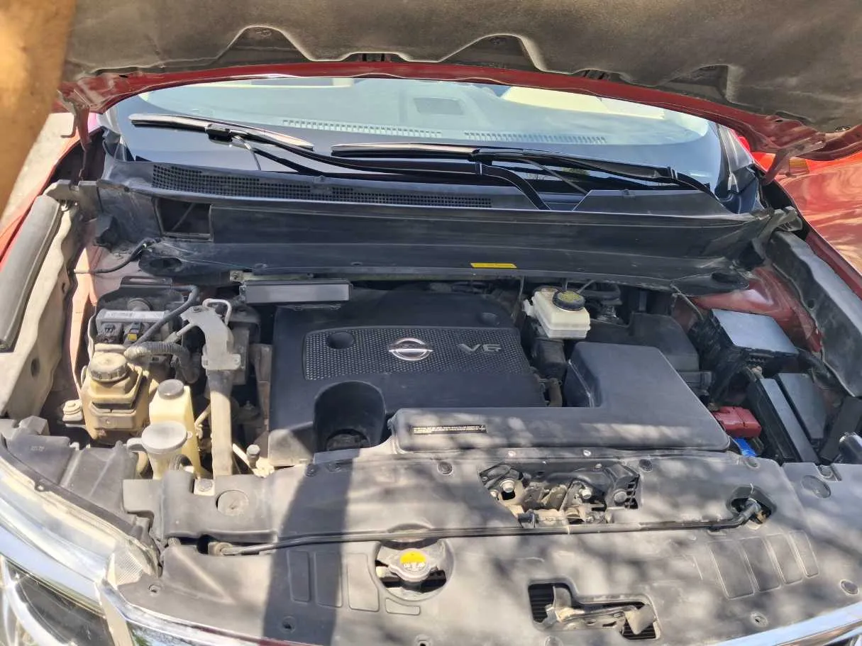 Car image 19