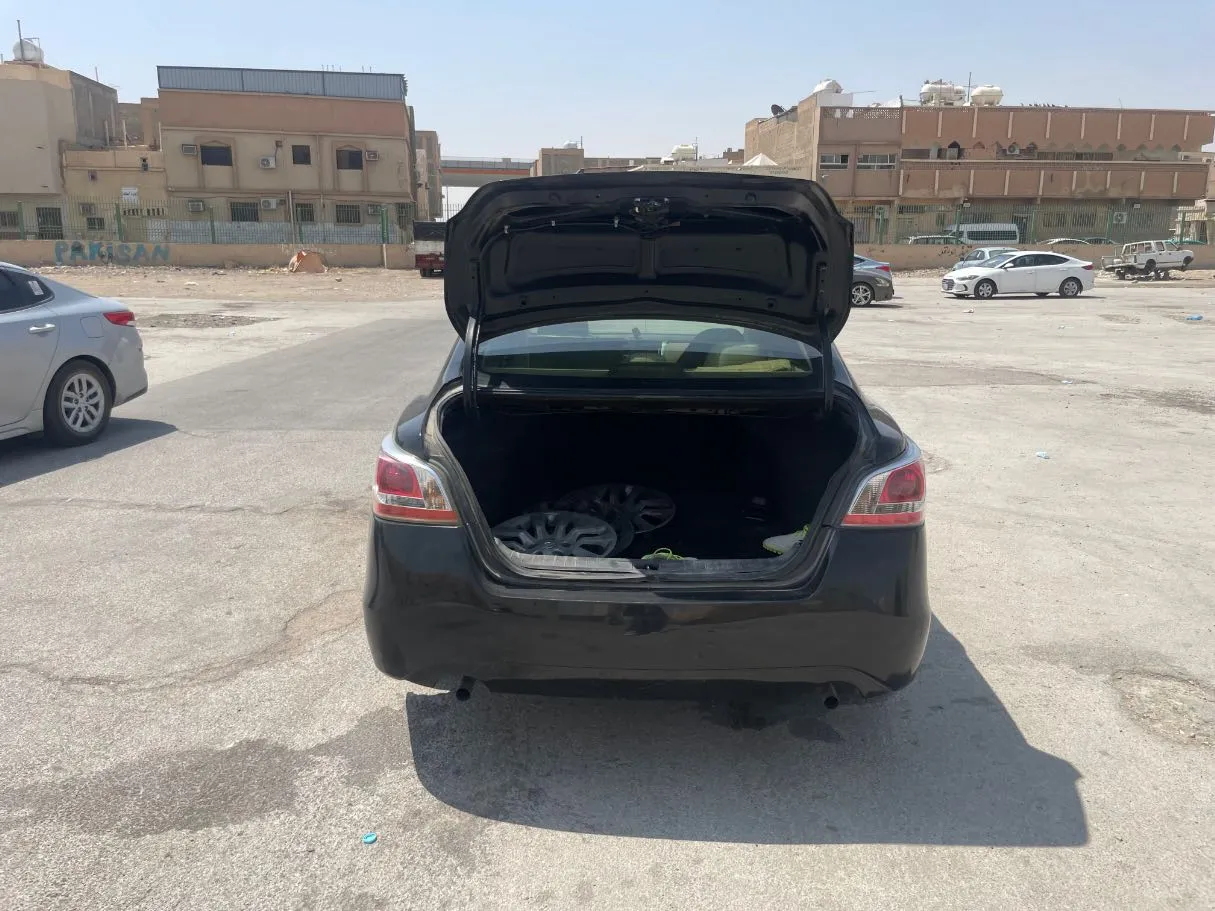 Car image 21