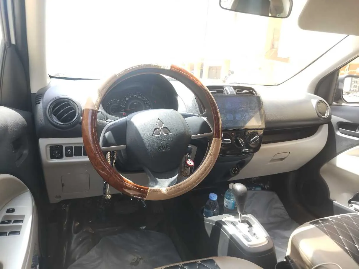 Car image 26