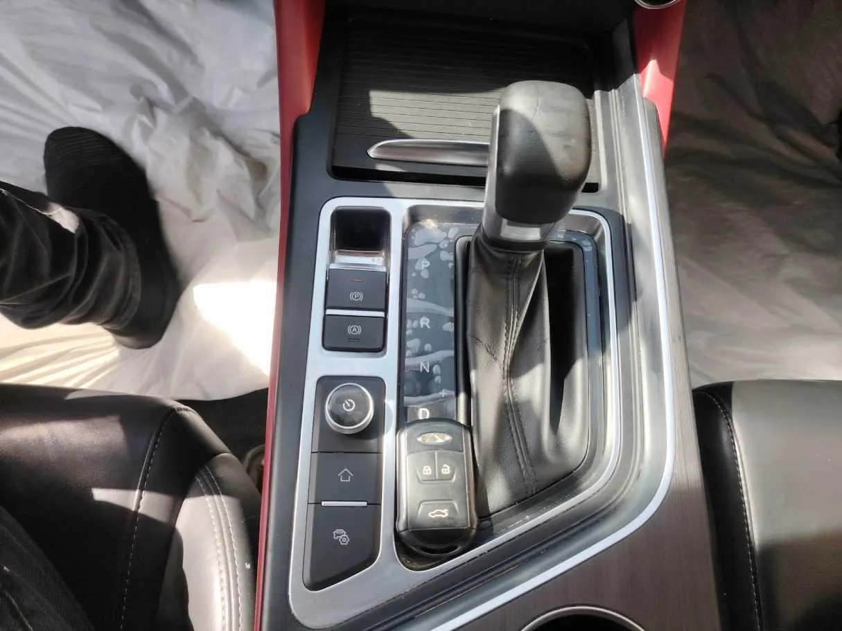 Car image 23
