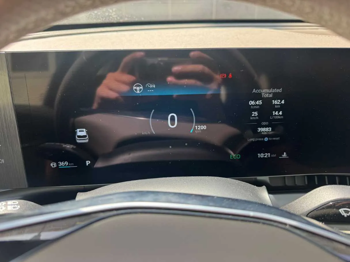 Car image 11