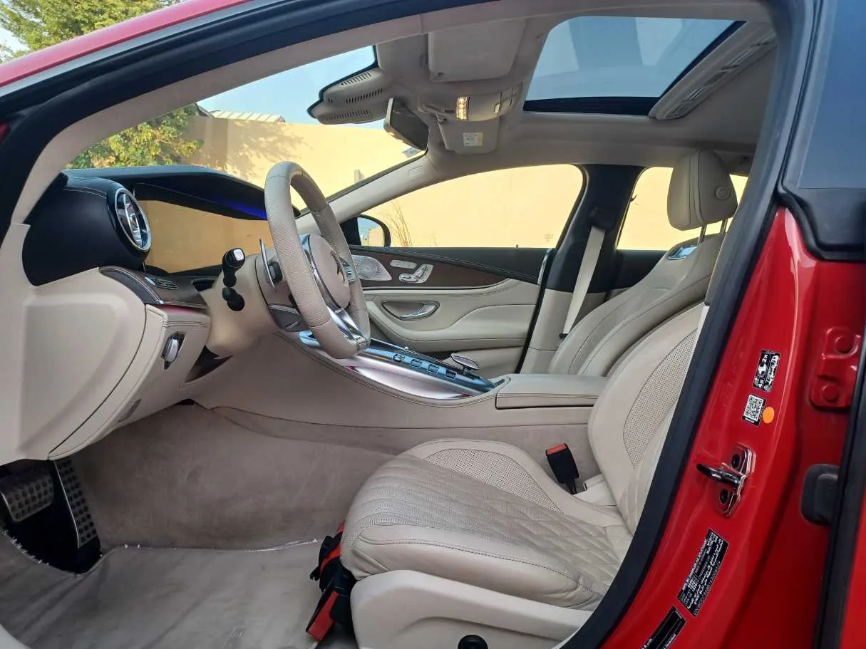 Car image 12