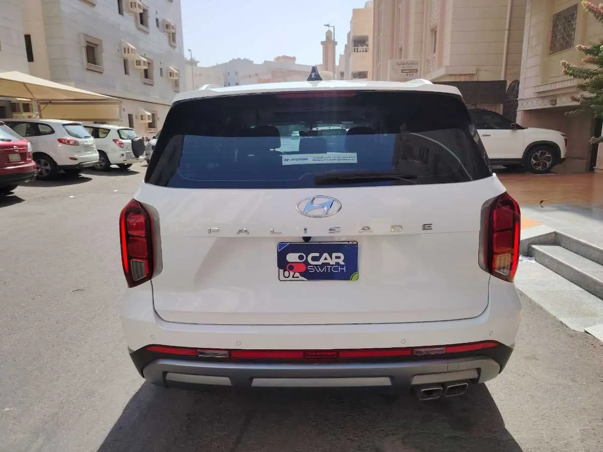 Car image 6