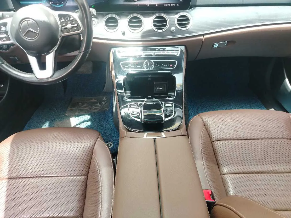 Car image 23