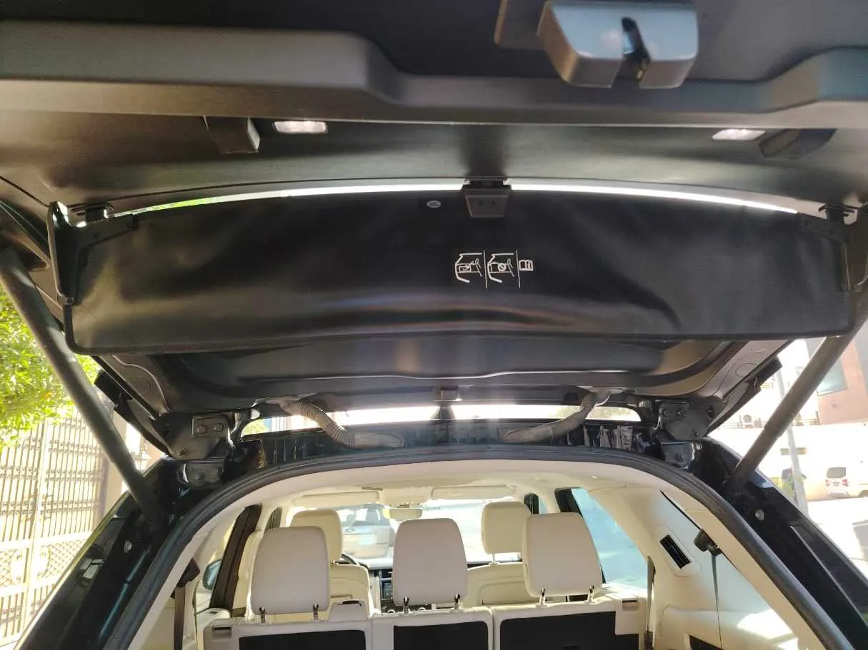 Car image 40