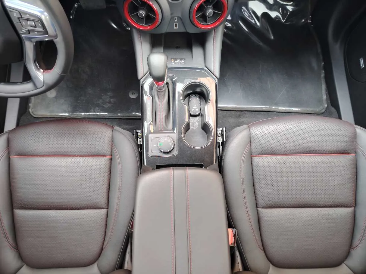 Car image 20