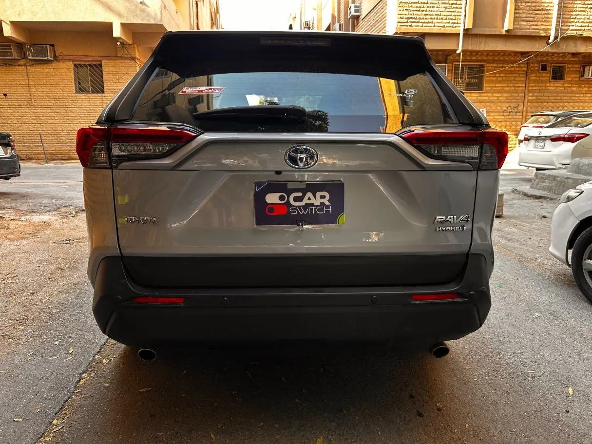 Car image 6