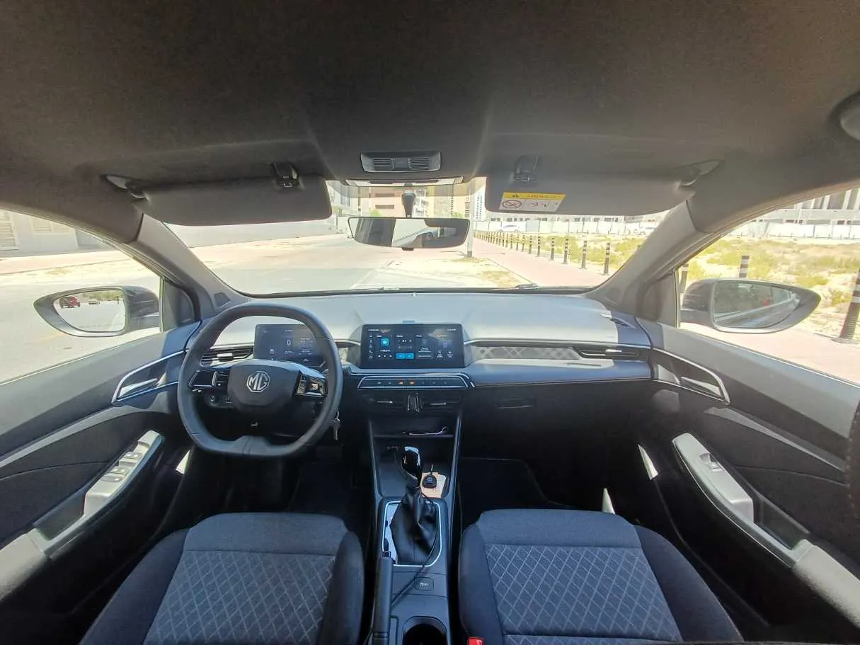Car image 17
