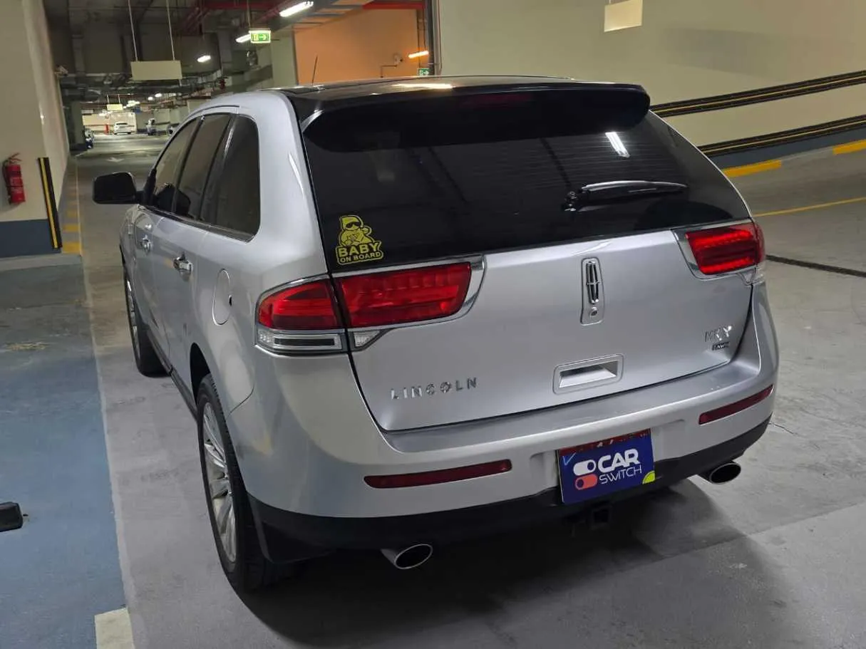 Car image 7