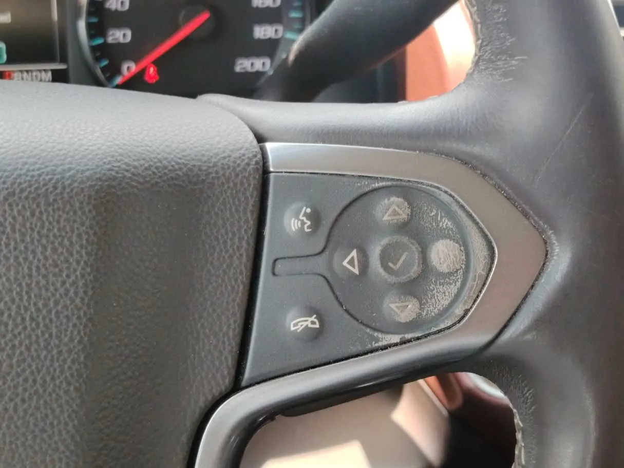 Car image 26