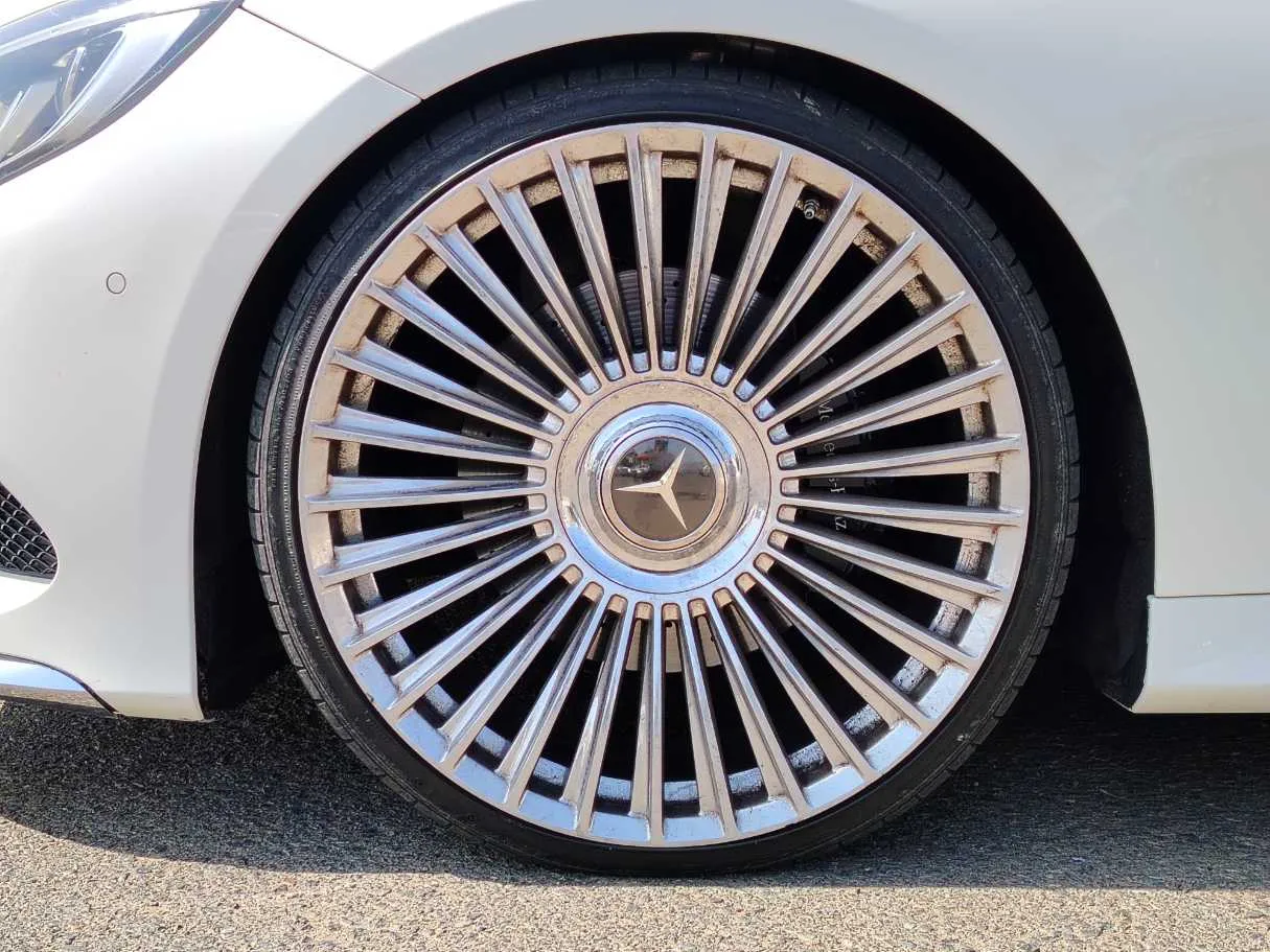 Car image 10