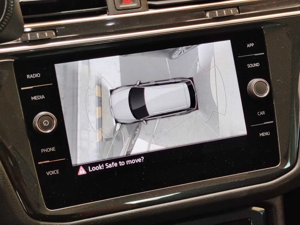 Car image 22
