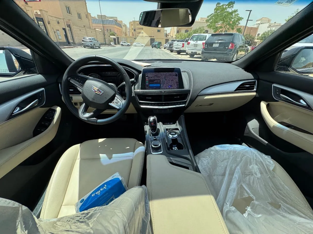 Car image 15