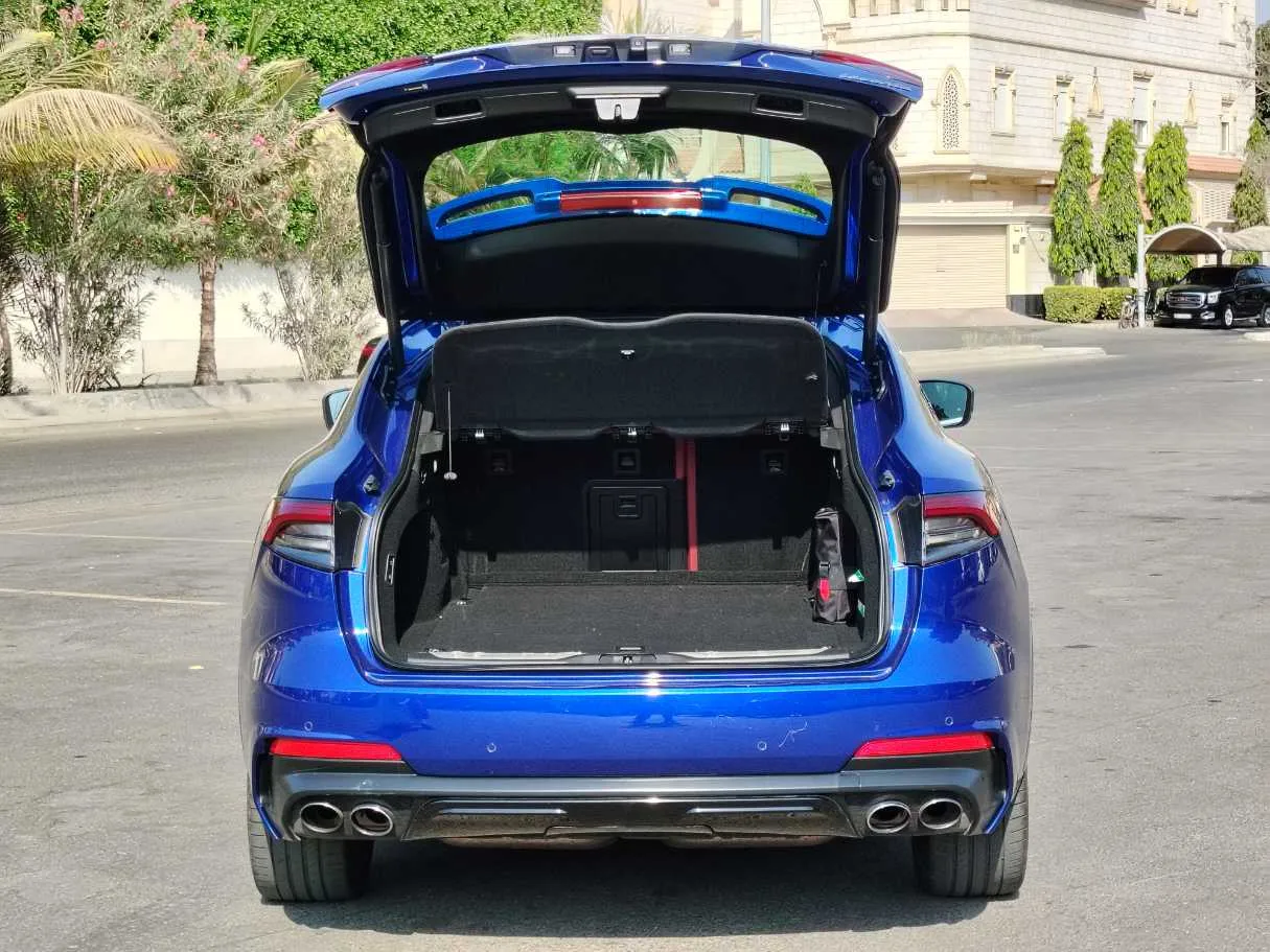 Car image 28