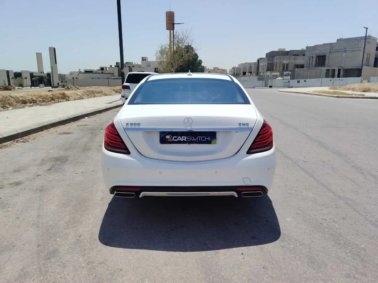 Car image 6