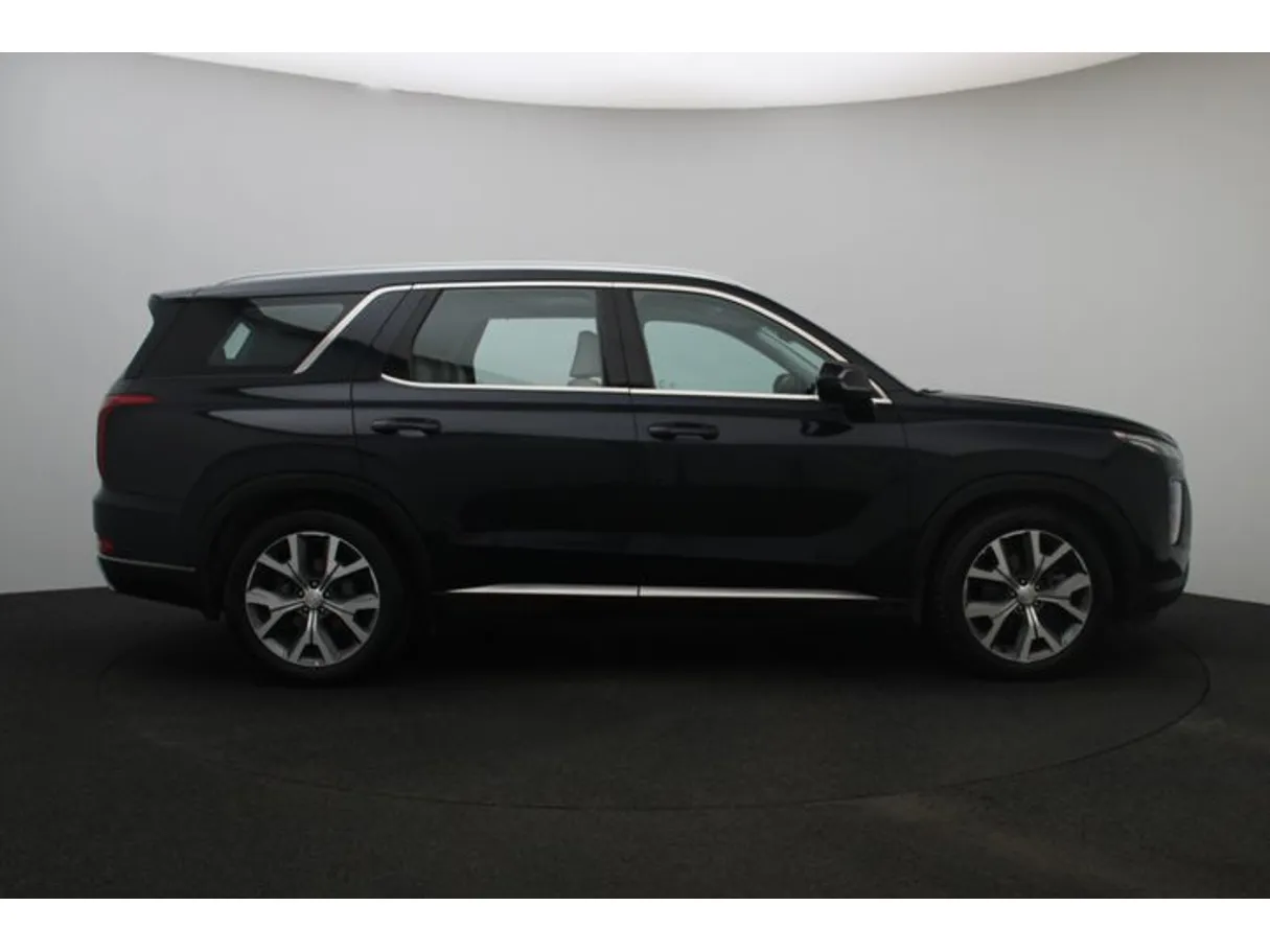 Car image 13