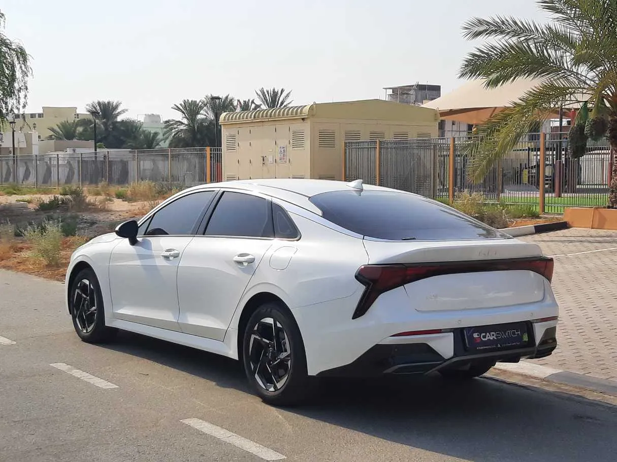 Car image 7
