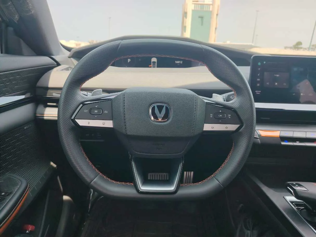 Car image 23