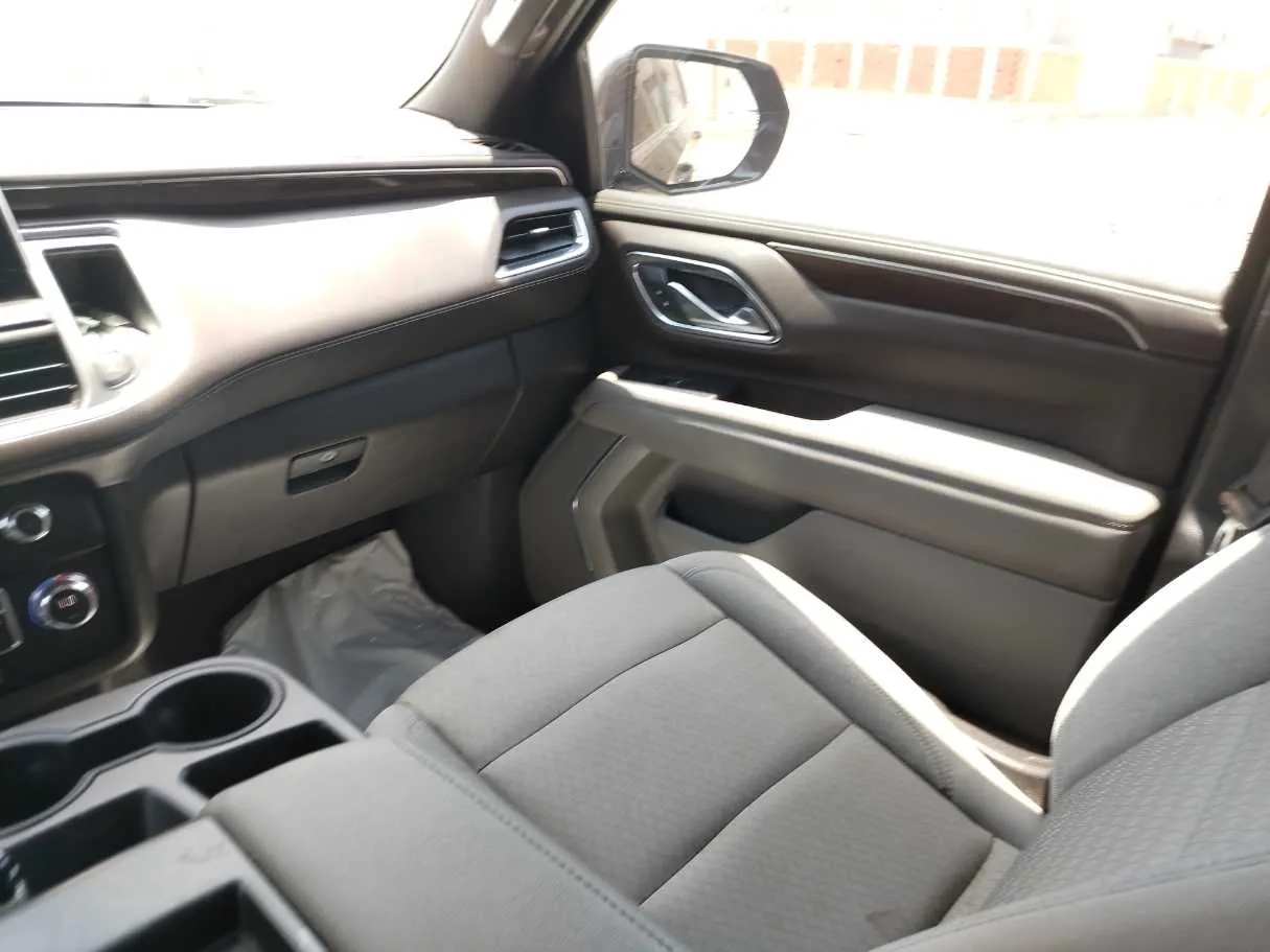 Car image 36