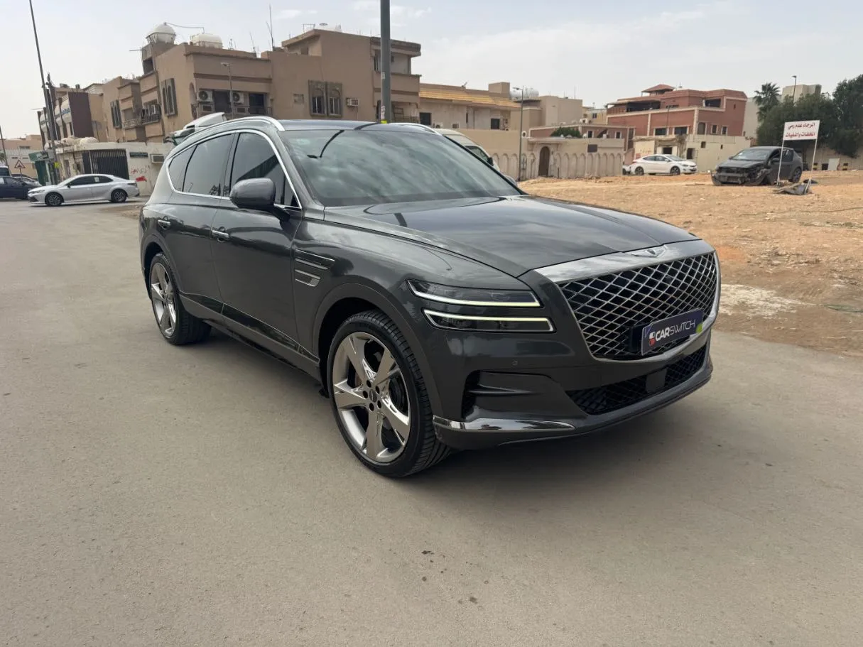 Car image 3